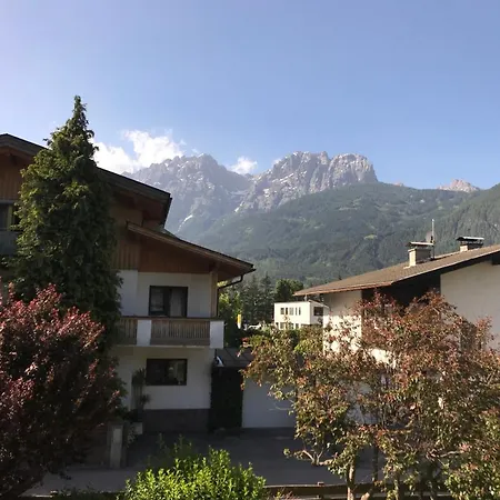 Δωμάτια σε οικογενειακή κατοικία The Dolomiti View